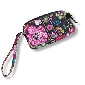 🌸 Vera Bradley Small Quilted Wristlet – Mod Pink Floral Retired Pattern